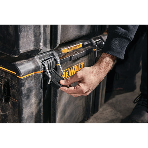 DEWALT DWST08450 Boîte &agrave; outils roulante ToughSystem 2,0, 23-69/100" x 19-79/100" x 38-7/10", Noir