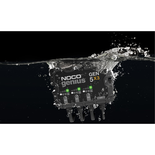 NOCO GEN5X3 Chargeur de batterie embarqu&eacute; &agrave; 3 sorties de 15 amp&egrave;res Gen5X3 Genius