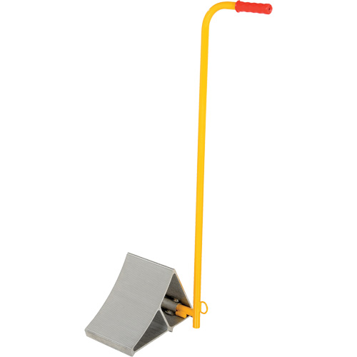 Vestil EALUM-7-H Cale de roues en aluminium avec poign&eacute;e, 7" la x 11-7/8" p x 7-11/16" h