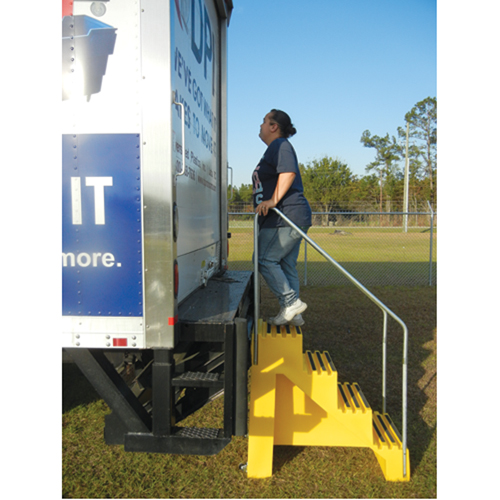 Diversified Plastics Inc. ST-445-14 Industrial Step Stool, 4 Steps, 43" x 22-1/2" x 66" High