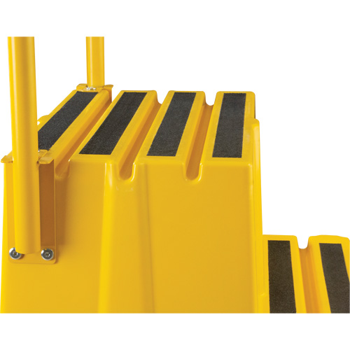 KLETON MQ030 Escabeau industriel, 4 marches, 44" x 22-1/4" x Hauteur 65-1/8"