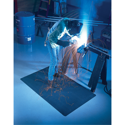 Wearwell 447.78X3X10BK Weldsafe Ultrasoft Mat No. 447, Rubber, 10' L, 3' W x 7/8" Thick, Black