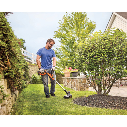 Black & Decker LST140C Max* Cordless String Trimmer Kit, 13", Battery Powered, 40 V