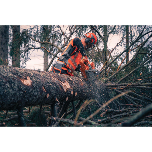 Husqvarna 970493140 592 XP&reg; Chainsaw, 20", Gasoline, 93 CC