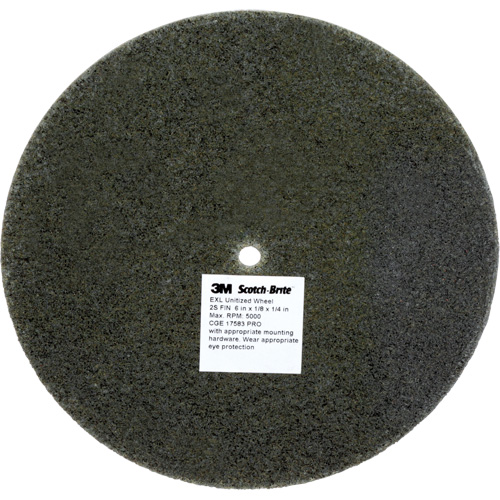 3M 7000120894 Meule unitaris&eacute;e EXL Scotch-Brite, 6" x 1/8", Arbre de 1/4", Grain de Fin, Carbure de silicium