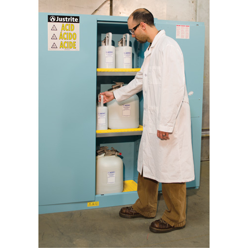 Justrite 894502 Armoires de s&eacute;curit&eacute; Sure-Grip Ex pour acides/produits corrosifs, 45 gal., 43" x 65" x 18"