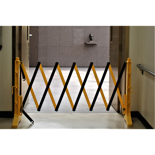 MLR International XPANDIT Xpandit Barricade, 36" H x 11.5' L, Black/Yellow