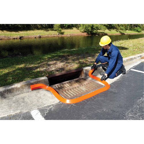 Ultratech 2100 Spill Berms&reg;