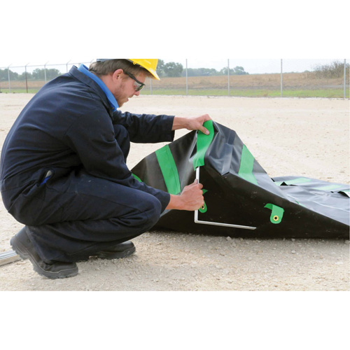 Ultratech 8250 Economy Ultra-Containment Berms&reg;, 179 US gal. Capacity, 4' W x 6' L x 12" H, L-Bracket