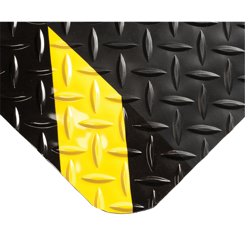 Wearwell 414.1516X4X10CHV SpongeCote&reg; Ultrasoft Mats No. 414, Diamond, 4' x 10' x 15/16", Black/Yellow, PVC Sponge
