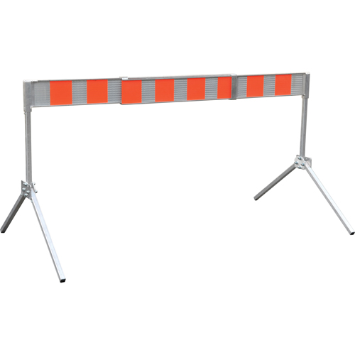 Signel TB1A265C Barricade de rue, En A, 6' lo x 5-1/2" h, Orange/Blanc