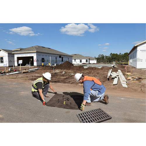 Ultratech 9218 Protecteurs de canaux d'&eacute;gouts pluviaux Ultra-Drain Guards, Huile & s&eacute;diments, 48" lo x 36" la