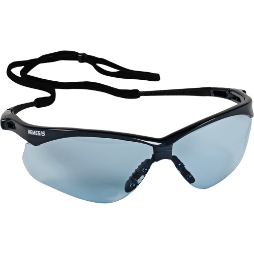 Kimberly-Clark 20383 Lunettes de s&eacute;curit&eacute; Nemesis de Kleenguard, Lentille Bleu p&acirc;le, Anti-&eacute;gratignures, ANSI Z87+/R&eacute;pond ou surpasse la norme CSA Z94.3