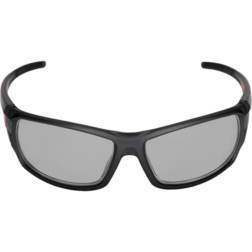 Milwaukee 48-73-2126 Lunettes de s&eacute;curit&eacute; performantes, Lentille Gris, Antibu&eacute;e/Anti-&eacute;gratignures, ANSI Z87+/R&eacute;pond ou surpasse la norme CSA Z94.3