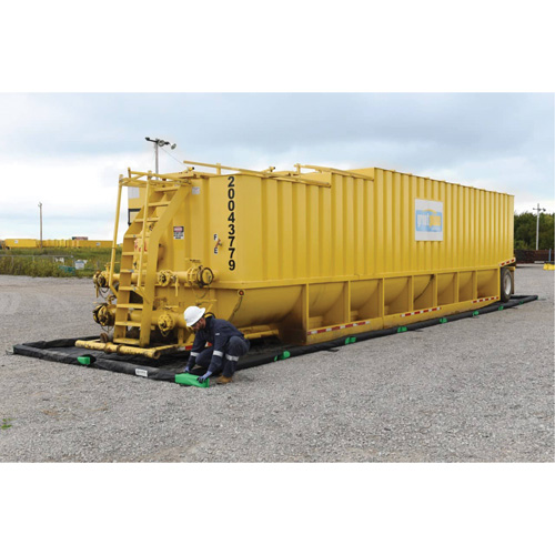 Ultratech 8959 Berme Plus Ultra-Containment Berm, Capacit&eacute; 249 gal. US, 10' la x 10' lo x 0,3" h, Paroi en mousse