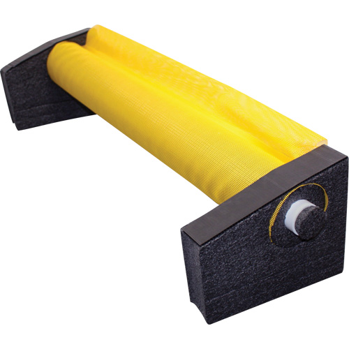 Ultratech 9251 Filtre pour &eacute;gout pluvial Ultra-Curb Guard Plus, Huile & s&eacute;diments, 48" lo x 4" la