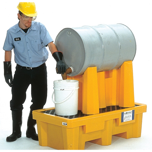 Ultratech 2387 Syst&egrave;me de confinement Ultra-Drum pour 1 baril avec drain, 52" lo x 29" la x 49,5" ha, 750 gal. US Capacit&eacute;