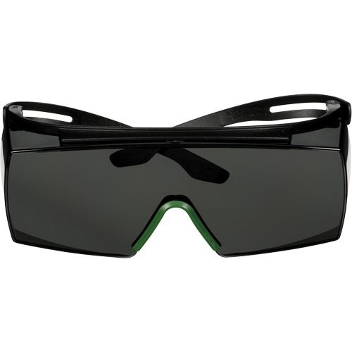 3M 7100220175 Lunettes de s&eacute;curit&eacute; SecureFit s&eacute;rie 3700 SF3730AS-BLK, Lentille Gris/IR 3.0, Anti-&eacute;gratignures, ANSI Z87+/R&eacute;pond ou surpasse la norme CSA Z94.3