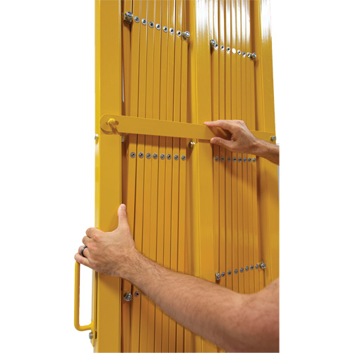 Produits de sécurité Zenith SHO321 Barri&egrave;re extensible, 84" h x 20' lo, Jaune