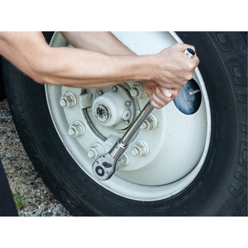 Gearwrench 81400 24-Tooth Quick Release Teardrop Ratchet, 3/4" Drive, Plain Handle