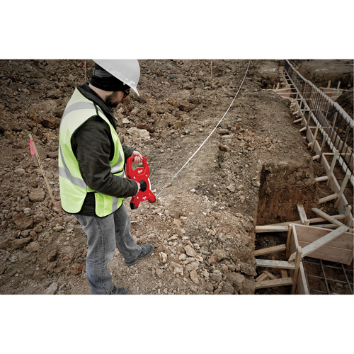 Milwaukee 48-22-5303 Long ruban &agrave; mesurer &agrave; d&eacute;vidoir ouvert, 1/2" x 300', Marques de goujon Imp&eacute;rial