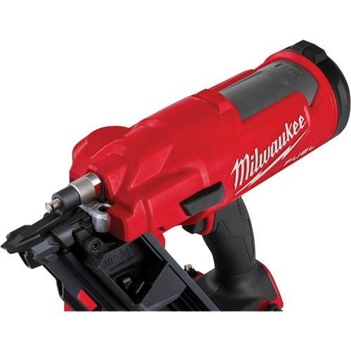 Milwaukee 2745-21 Ensemble de cloueuse de charpente &agrave; 30 degr&eacute;s M18 Fuel, 18 V, Lithium-ion