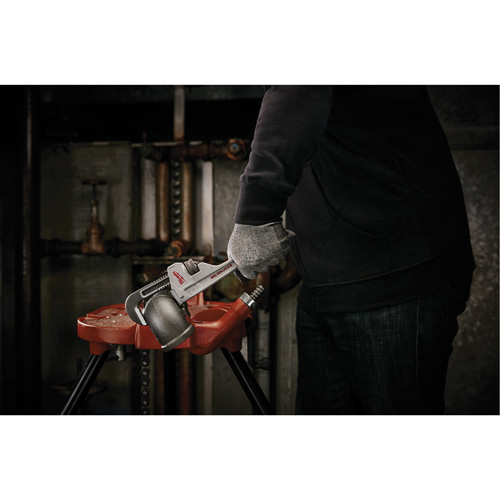 Milwaukee 48-22-7210 Pipe Wrench, 1-1/2" Jaw Capacity, 10" Long, Ergonomic Handle