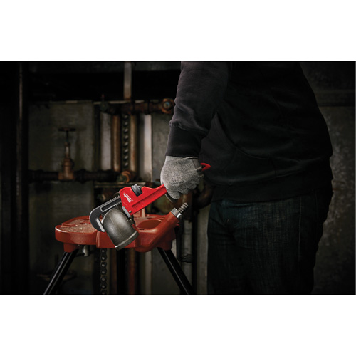 Milwaukee 48-22-7110 Cl&eacute; &agrave; tuyau, Cap des m&acirc;choires 1-1/2", Longueur 10", Fini Rev&ecirc;tement en poudre, Prise Ergonomique