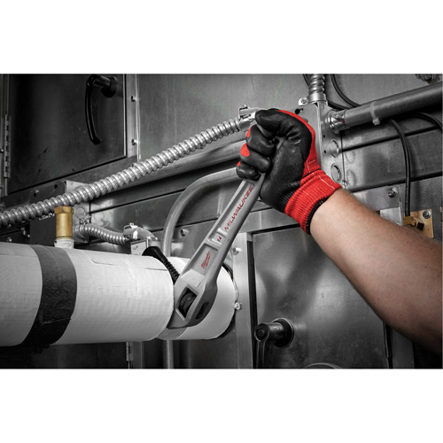 Milwaukee 48-22-7184 Cl&eacute; &agrave; tuyau coud&eacute;e en aluminium, Cap des m&acirc;choires 2", Longueur 14", Fini Rev&ecirc;tement en poudre, Prise Ergonomique