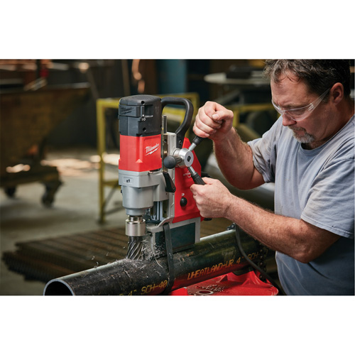 Milwaukee 4274-21 Ensemble de perceuse &eacute;lectromagn&eacute;tique, 1-5/8", Pression de la pointe 750 lb