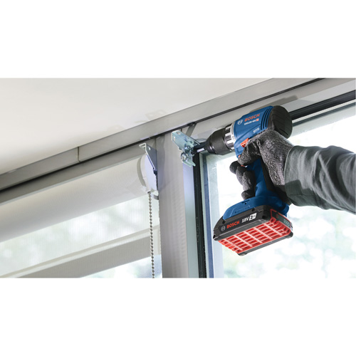Bosch GSR18V-400B22 Trousse perceuse-visseuse compacte sans balais, Lithium-ion, 18 V, Mandrin 1/2", Couple 400 lb-po