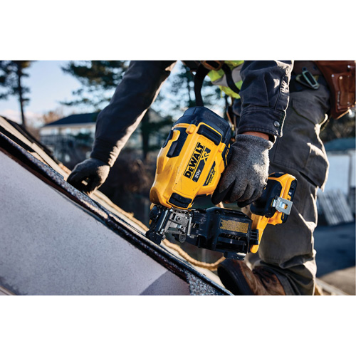 DEWALT DCN45RND1 Ensemble de cloueuse 15° sans fil pour bobine de toiture, 20 V, Lithium-ion