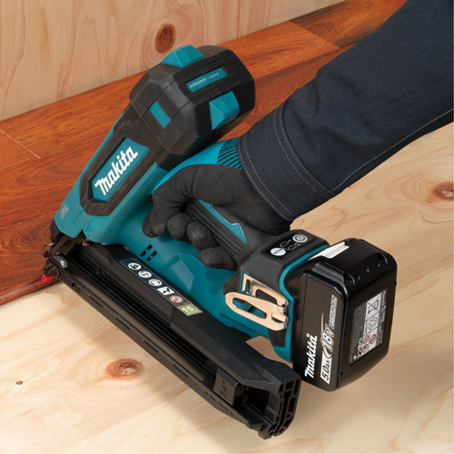 Makita DBN620Z Cloueuse de finition 2-1/2" cal 15 sans balai LXT, 18 V, Lithium-ion