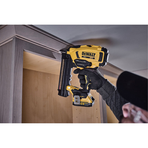 DEWALT DCN210B XR&reg; Cordless 18Ga Brad Nailer, 20 V, Lithium-Ion