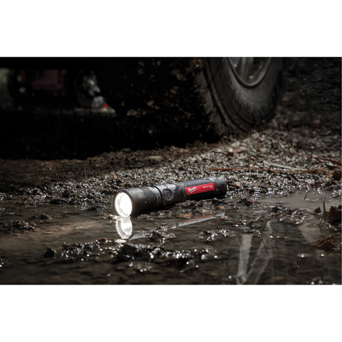 Milwaukee 2161-21 1100L Twist Focus Flashlight, LED, 1100 Lumens, Rechargeable Batteries