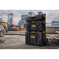 DEWALT DWST08450 Boîte &agrave; outils roulante ToughSystem 2,0, 23-69/100" x 19-79/100" x 38-7/10", Noir
