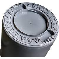 M2 Professional WM-PRH3232-G Contenant gris Titan pour d&eacute;chets, Plastique, 32 gal. US