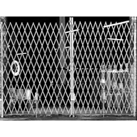 Illinois Engineered Products PFG1485 Barri&egrave;res de s&eacute;curit&eacute; galvanis&eacute;es repliables, Repliable double fixe, 14' lo x 8' h d&eacute;ploy&eacute;