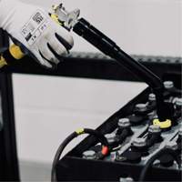 Ideal Warehouse Innovations 70-1179 9" Battery Watering Gun