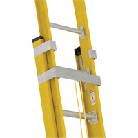 Industrial Heavy-Duty Extension Ladders (6200 Series), 375 lbs. Cap., 17' H, Grade 1AA  MF406 | TENAQUIP