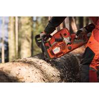 Husqvarna 966733907 Scie &agrave; chaîne 565, 20", Essence, 5,0 CV/70,7 CC