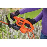 Black & Decker BEHT150 Taille-haie, 17", &eacute;lectrique