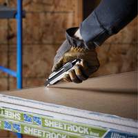 Olfa 1135530 Couteau autoverrouillable, 18 mm, Acier au carbone, Robuste, Prise en Aluminium