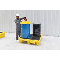 Ultratech 1000 Palettes Ultra-Spill Pallet pour quatre barils, Capacit&eacute; de d&eacute;versement 66 gal. US, 53" x 53" x 11,75"