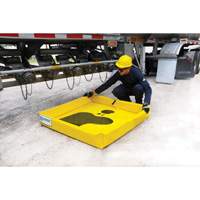 Ultratech 8852 Ultra-Mini Berm&reg;, 60 US gal. Capacity, 4' W x 4' L x 6" H, Foam Wall
