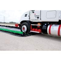 Ultratech 8500 Berme Ultimate Copolymer 2000 Ultra-Containment Berm, Capacit&eacute; 179 gal. US, 4' la x 6' lo x 12" h, Support &agrave; charni&egrave;re