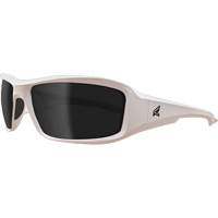 Edge Safety Eyewear TXB246. Lunettes de s&eacute;curit&eacute; Brazeau, Lentille Fum&eacute;e, Anti-&eacute;gratignures/Polaris&eacute;, ANSI Z87+/MCEPS GL-PD 10-12/R&eacute;pond ou surpasse la norme CSA Z94.3
