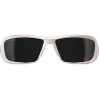 Edge Safety Eyewear TXB246. Lunettes de s&eacute;curit&eacute; Brazeau, Lentille Fum&eacute;e, Anti-&eacute;gratignures/Polaris&eacute;, ANSI Z87+/MCEPS GL-PD 10-12/R&eacute;pond ou surpasse la norme CSA Z94.3