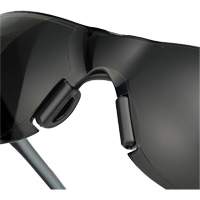 Moldex 5003S-1 Lunettes de s&eacute;curit&eacute; Adapt Lite, Lentille Fum&eacute;e, Antibu&eacute;e/Anti-&eacute;gratignures, ANSI Z87+/R&eacute;pond ou surpasse la norme CSA Z94.3