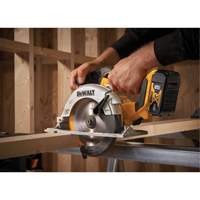 Max* Brushless Cordless Circular Saw Kit, 6-1/2", 20 V  TCT943 | TENAQUIP